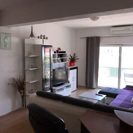 Apartment Nela Baska Voda Exterior photo