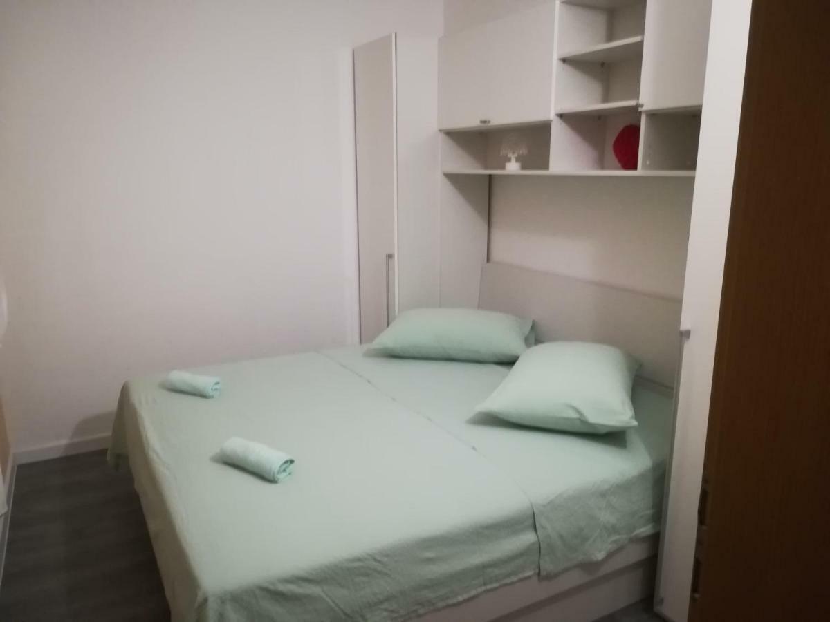 Apartment Nela Baska Voda